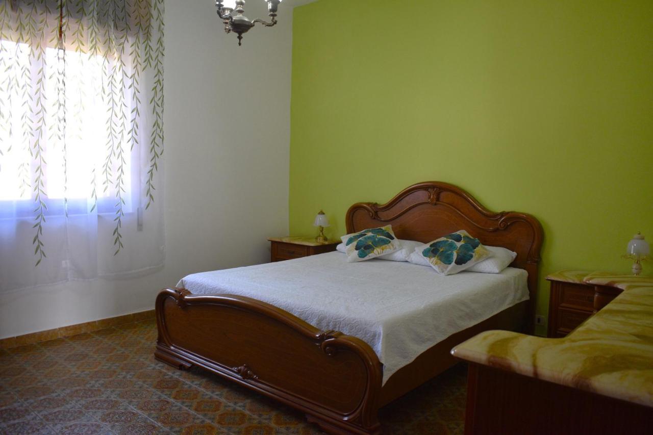 Casa Vacanze "Villa Severina" Iun R6166 R6692 Carbonia Exterior foto